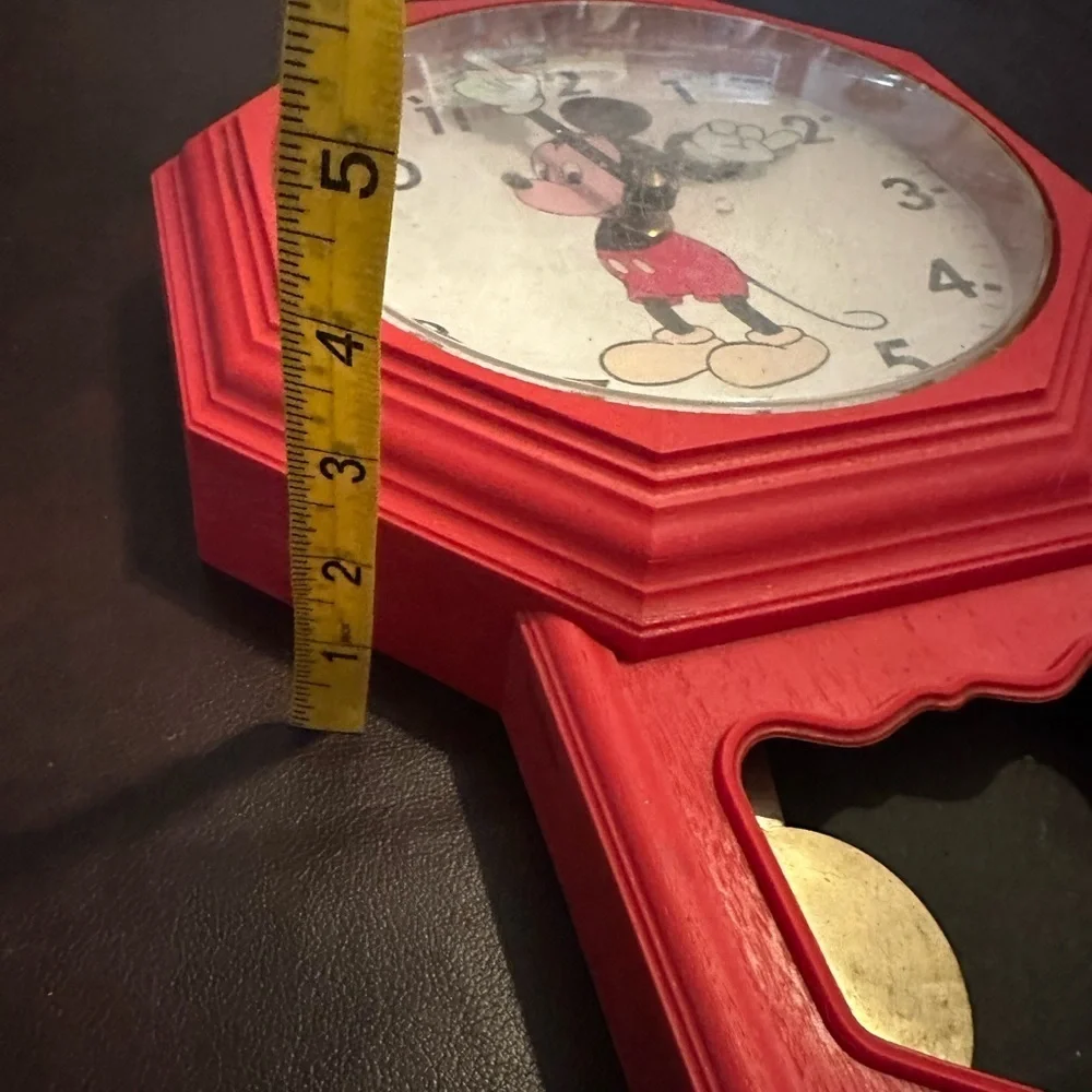 Vintage Mickey Mouse clock